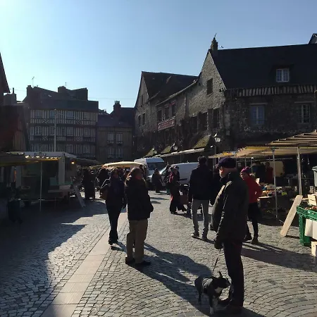 Sous Les Toits D'honfleur * Honfleur