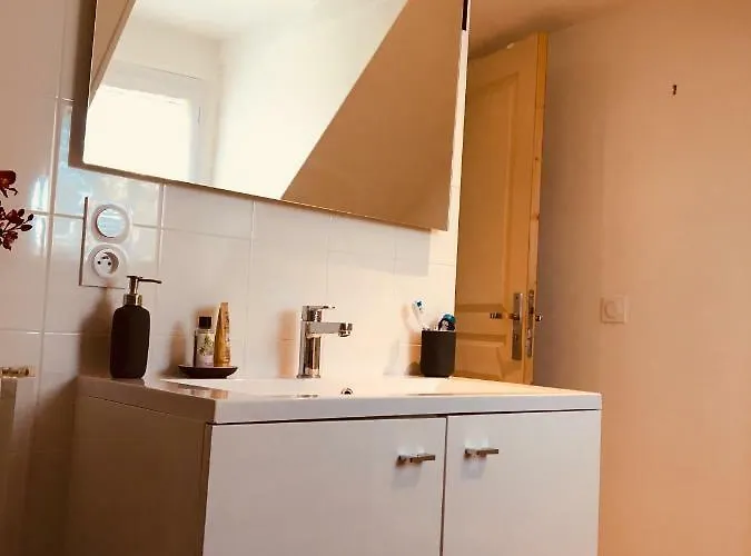 Sous Les Toits D'honfleur Honfleur